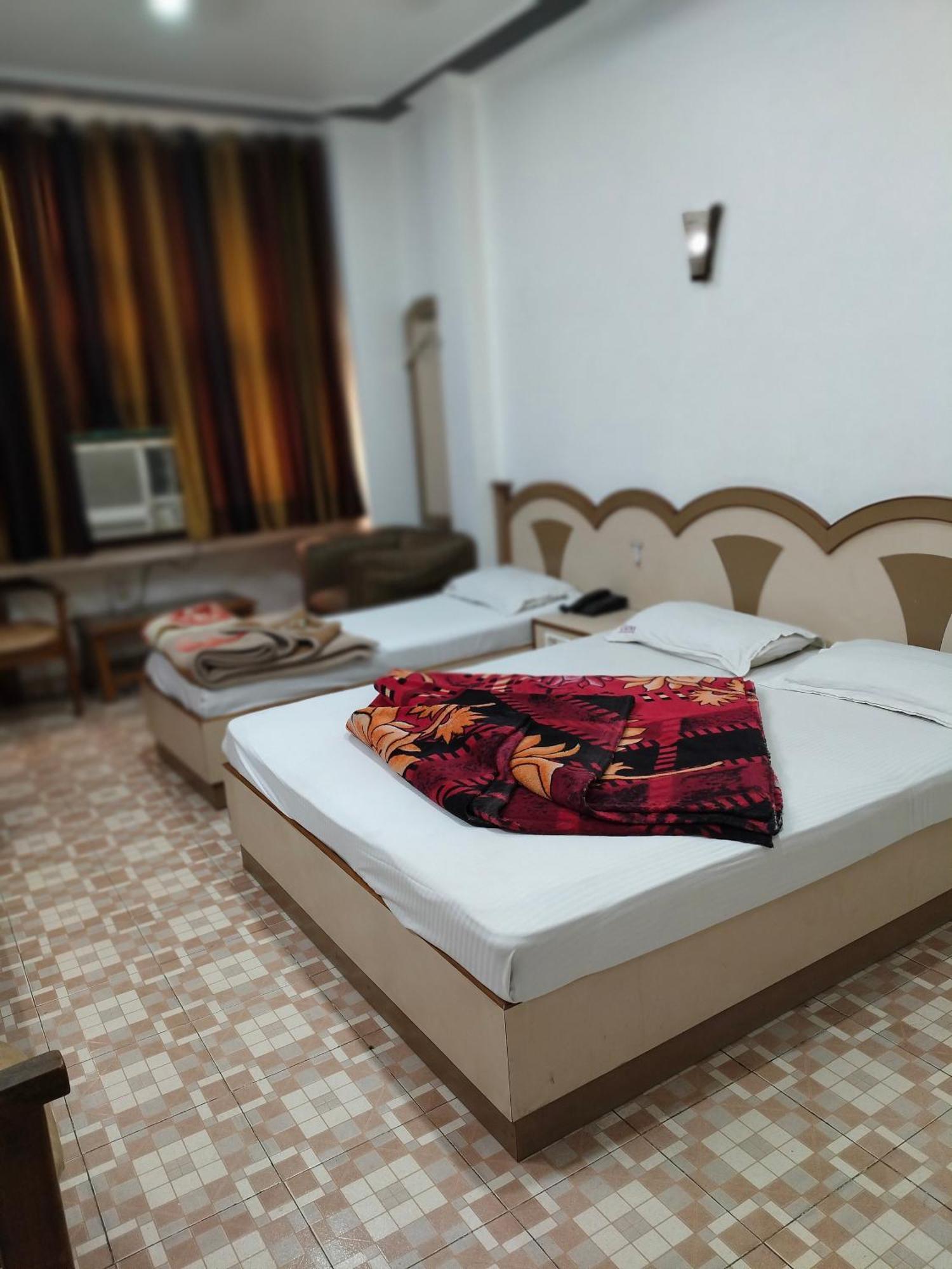 Hotel Yatri International Nuova Delhi Camera foto