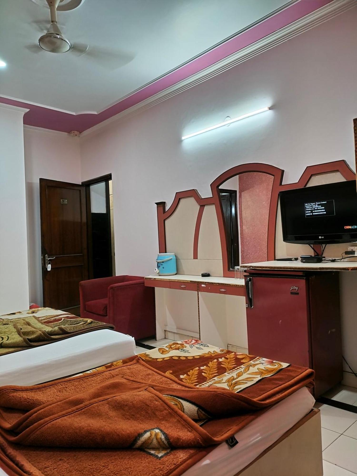 Hotel Yatri International Nuova Delhi Camera foto