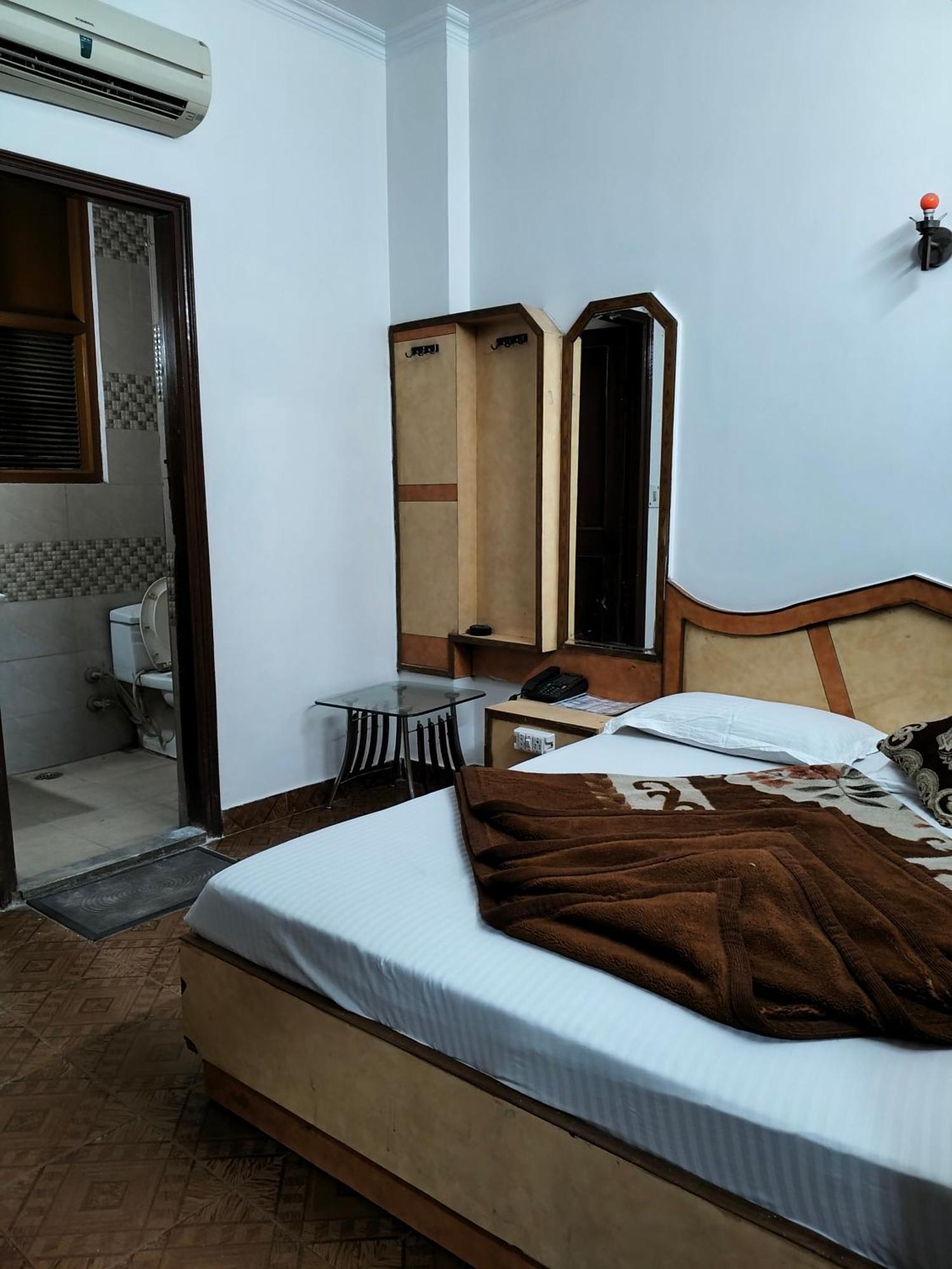Hotel Yatri International Nuova Delhi Camera foto