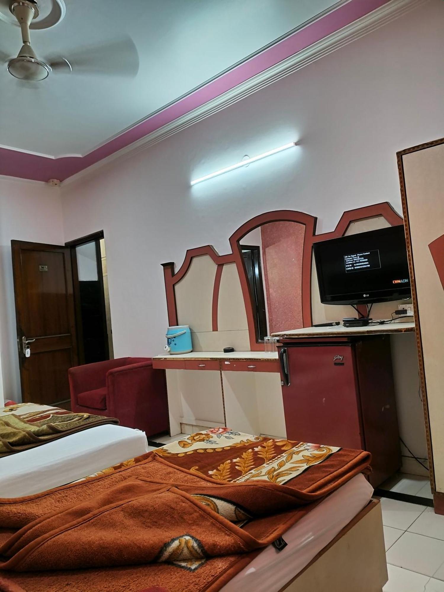 Hotel Yatri International Nuova Delhi Camera foto