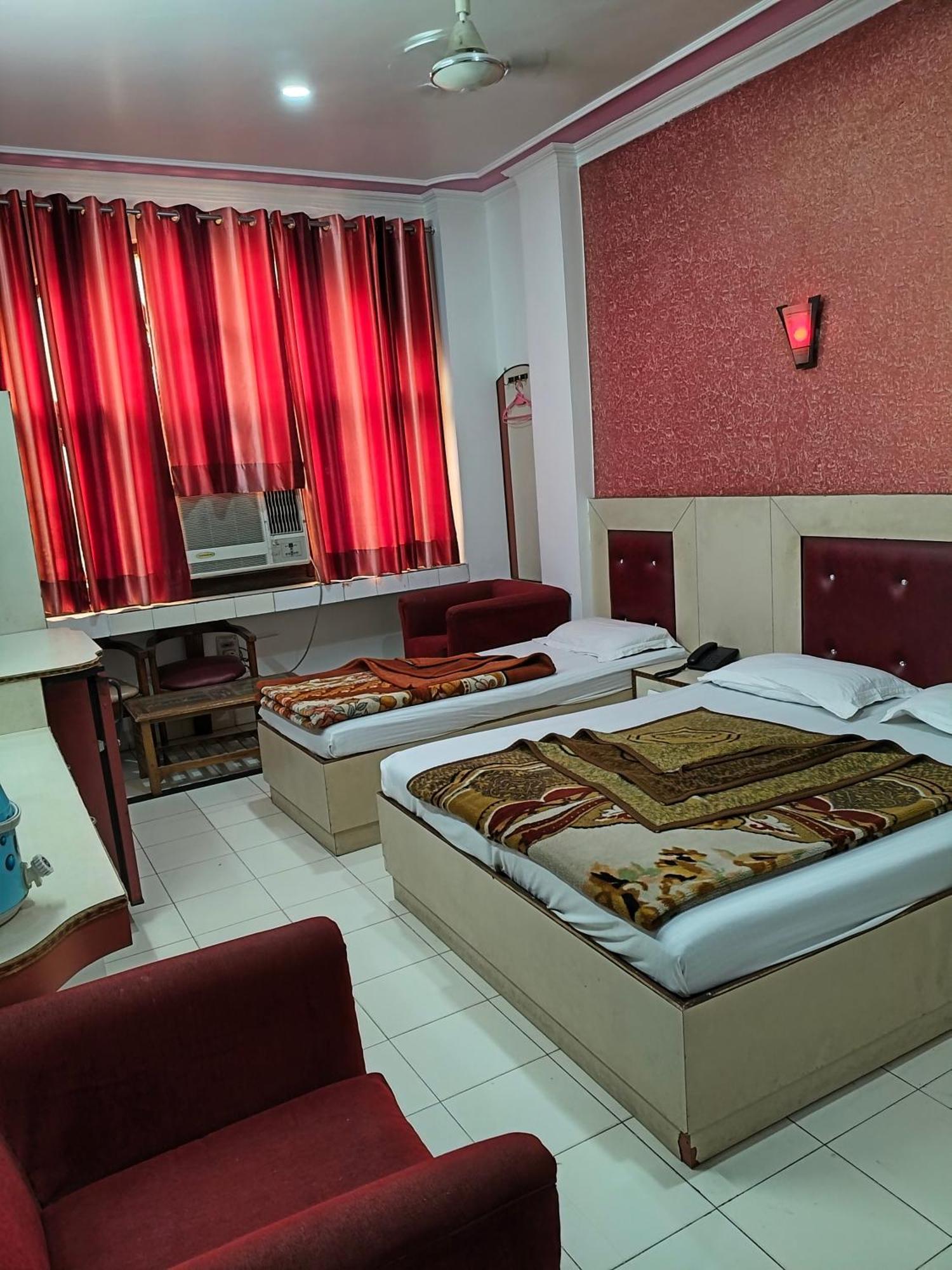 Hotel Yatri International Nuova Delhi Camera foto